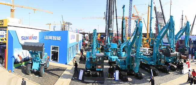 山河智能宝马展用创新倾倒客户，现场签单两亿元