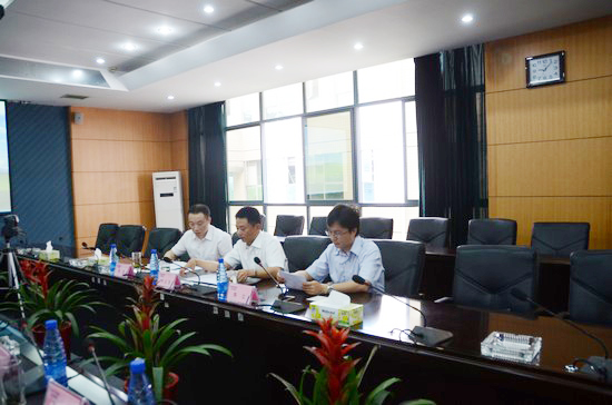 中国出口信用保险公司领导一行考察山河智能　