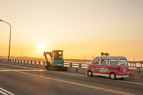 图说怪手环台净滩活动,智绘山河智能环保节能