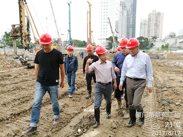 厦门项目再创入岩纪录山河智能董事长何清华亲赴一线