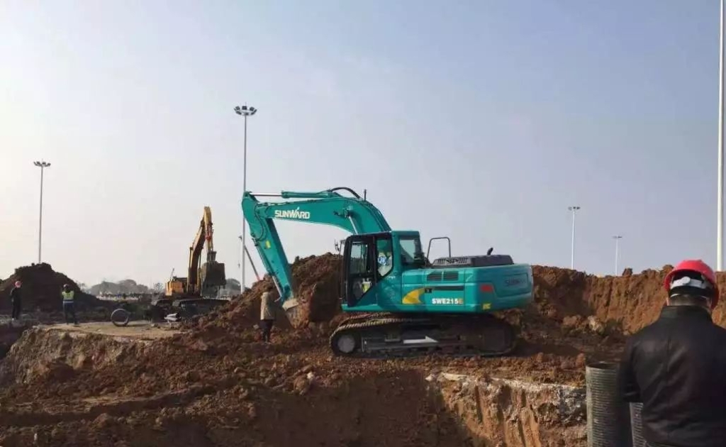 山河智能设备援建武汉雷神山医院