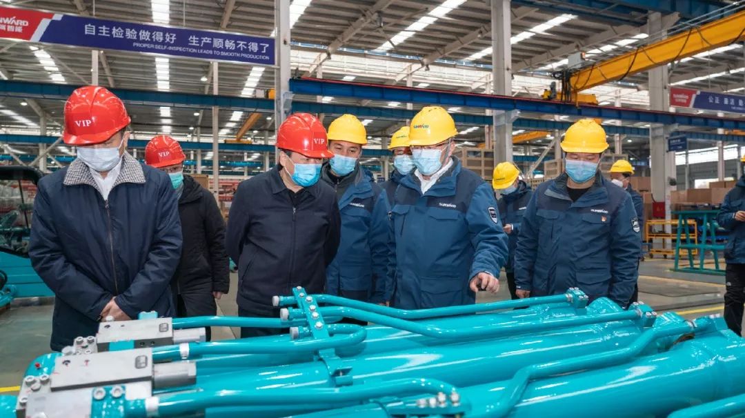 陈飞副省长调研山河智能