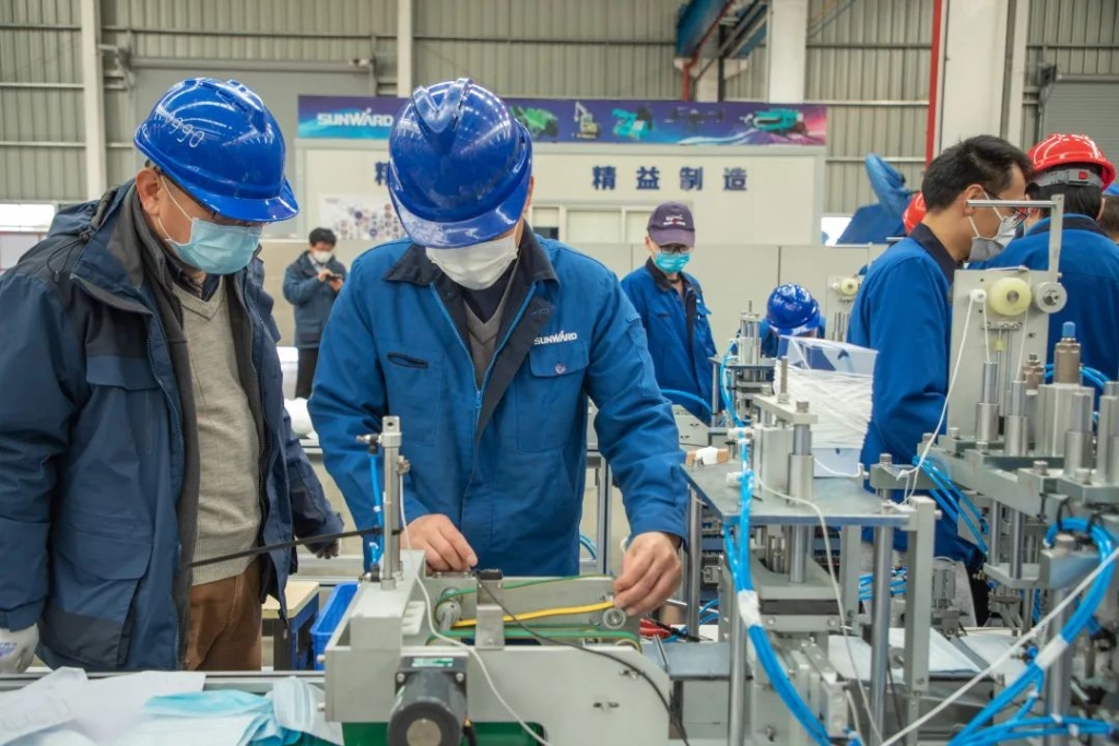 山河智能首台口罩机交付客户