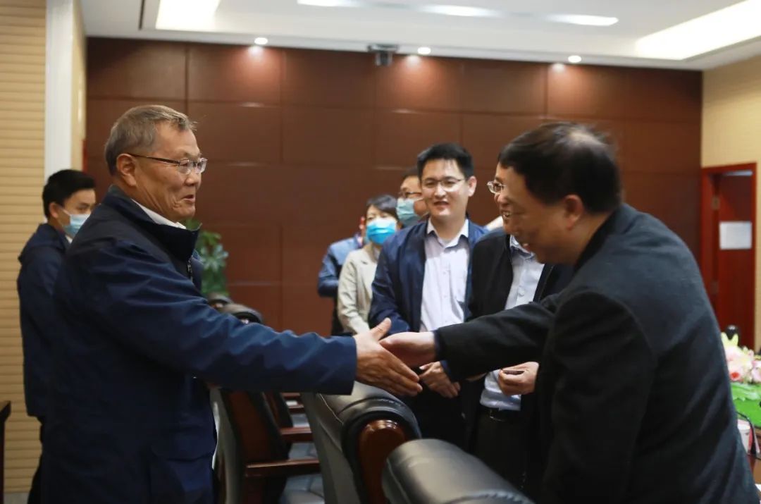 宁夏工信厅副厅长张伟一行调研山河智能