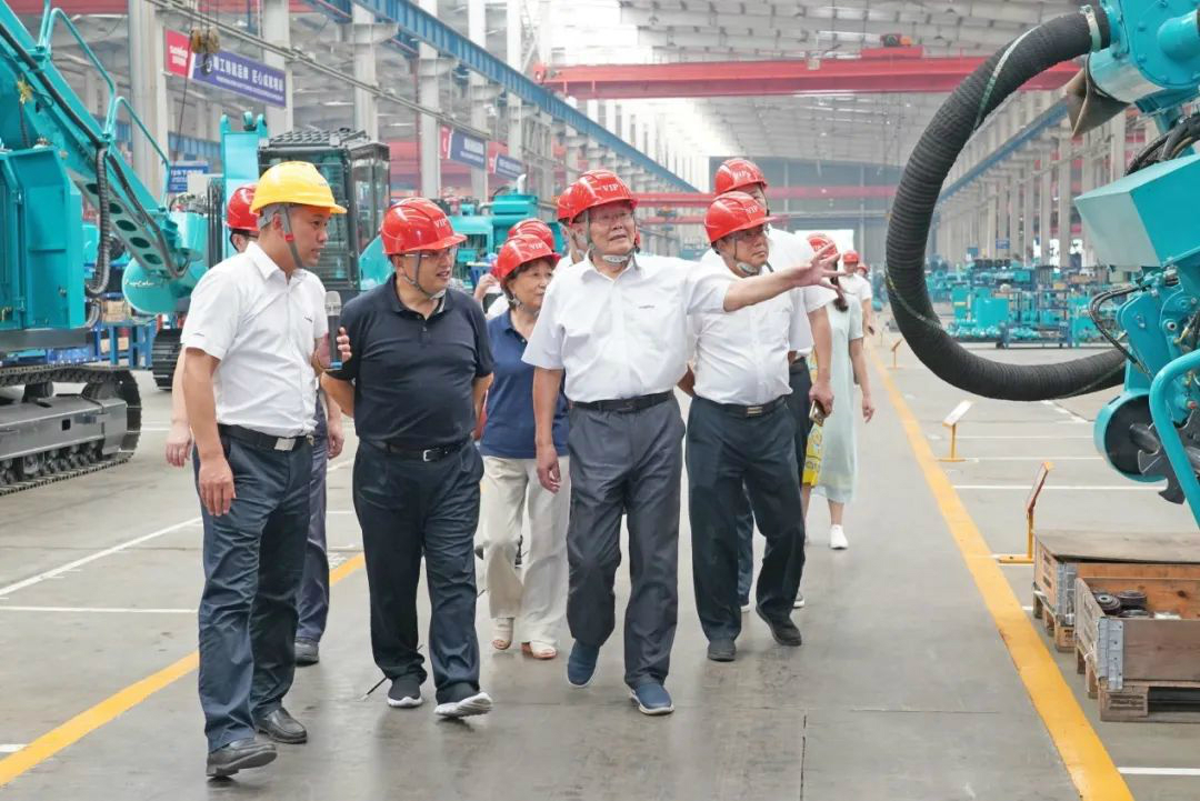 省人大常委会党组副书记、副主任王柯敏调研山河智能