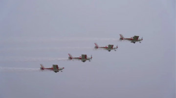 山河四机飞行编队惊艳尧城(太原)国际通用航空飞行大会