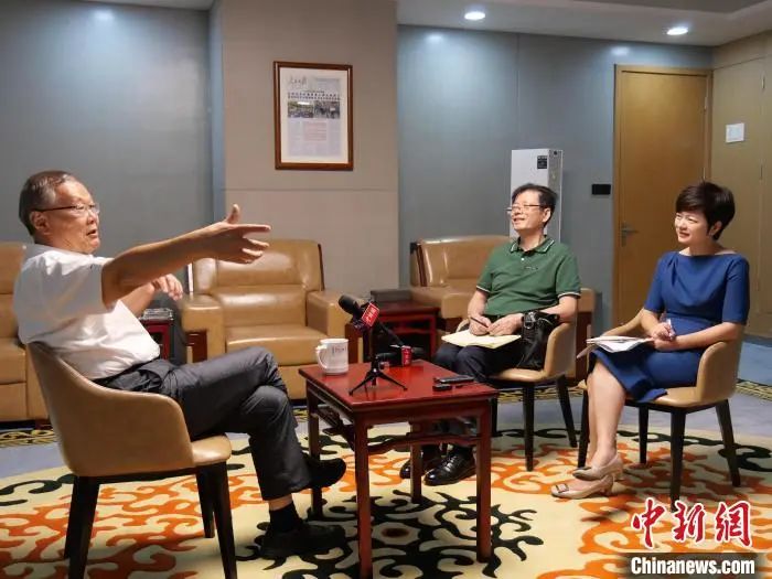 媒体聚焦 | 中新社专访——山河智能创始人何清华：向着太阳奔跑的筑梦人