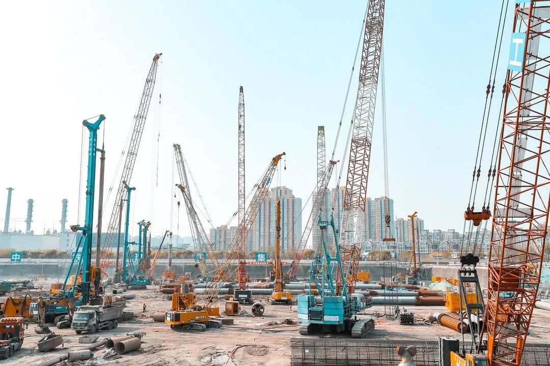 大国重器!山河智能超级装备助力北京城市副中心综合交通枢纽站建设