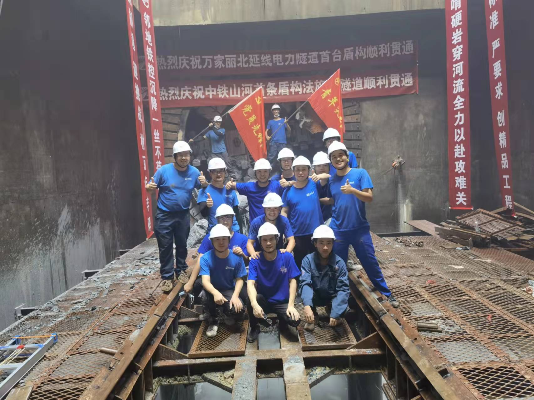 历时424天,创下最高纪录!万家丽快速化改造北延线(含电力隧道)全线贯通