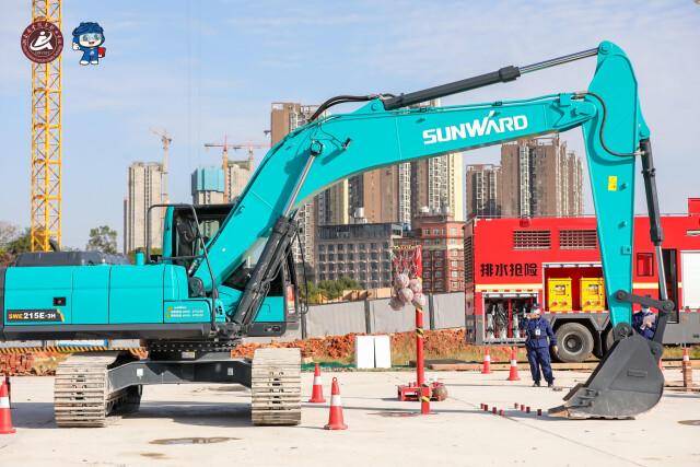 救援大比拼!山河智能应急救援队出战湖南省第三届应急救援技能竞赛