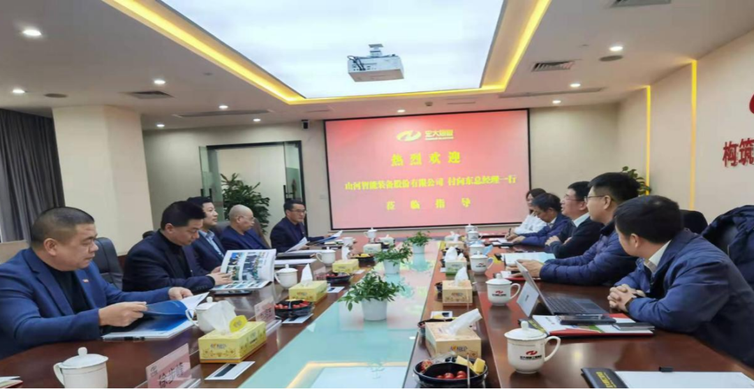 携手战边疆！山河智能潜孔钻机助力宏大爆破新疆奇台项目建设