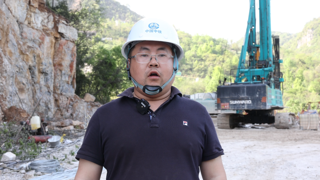 展现施工“奇效”！山河智能旋挖钻机强势助力炉慈高速公路建设