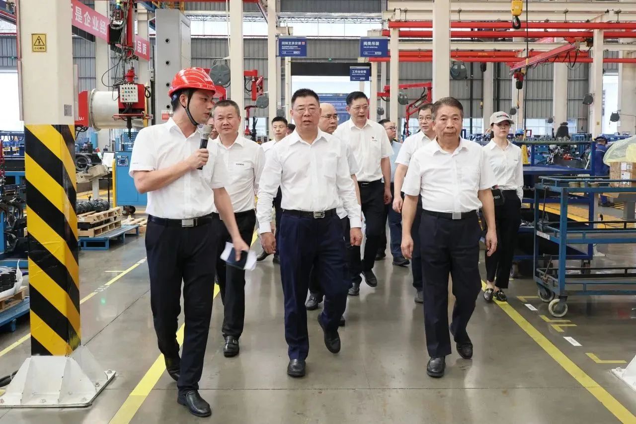 两家世界500强企业董事长同访山河智能