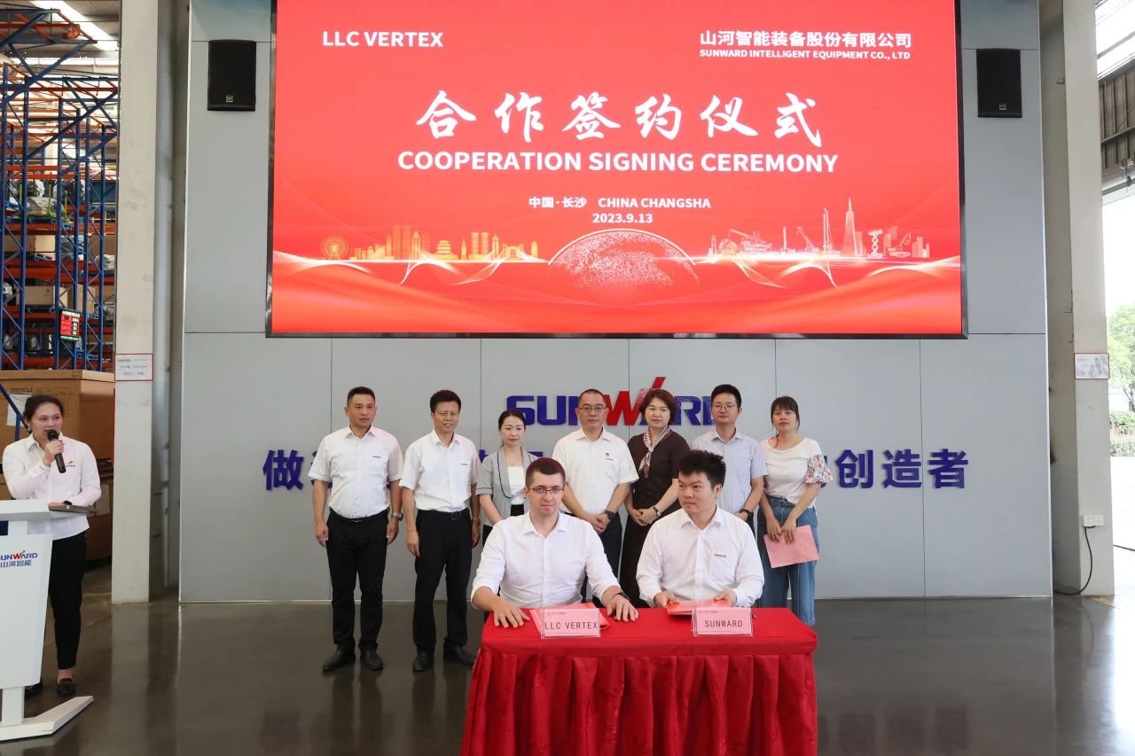 持续进军国际市场！山河智能近百台设备集中发货