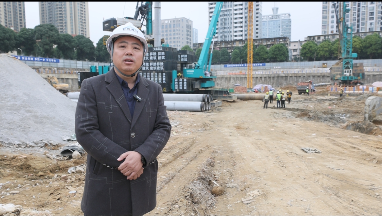 “绿巨人”显神威！山河智能引孔式静力压桩机助建“绿城”南宁民生项目