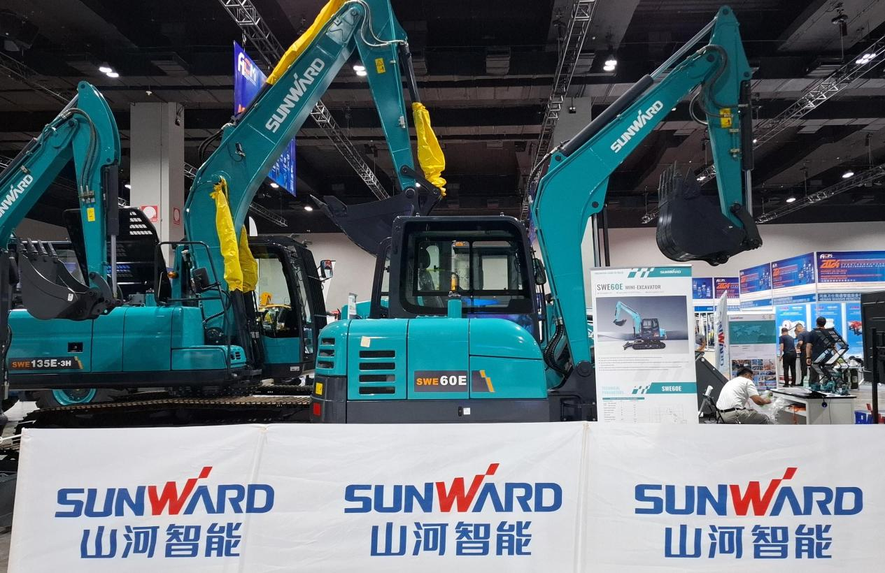 扬帆起航 | 山河智能闪耀长沙工程机械展东南亚分展