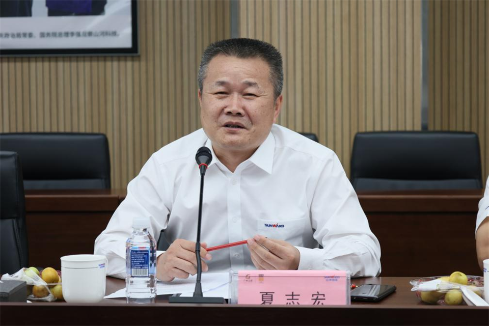 中国五矿工会主席、职工董事张晔到山河智能调研交流