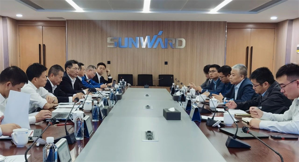 产业协同，共赢未来！远景动力中国区总裁赵卫军一行考察山河智能