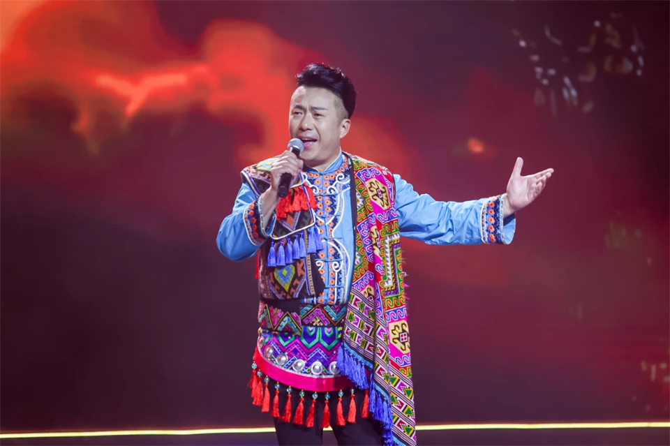 创新引领价值 理想成就未来——庆祝山河智能成立25周年表彰大会暨文艺晚会隆重举行