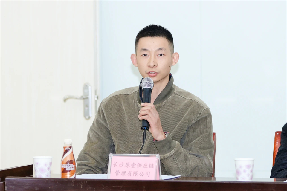 长龙街道、山河智能召开首届年货盛惠暨送春联文化惠民活动工作会议