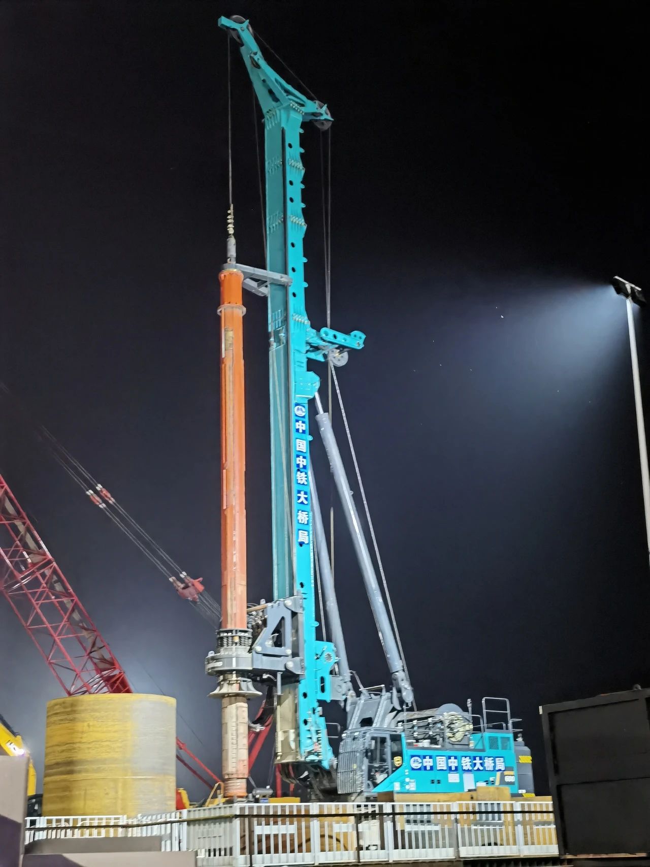 再战“世界级工程”！山河智能旋挖钻机助力宜昌长江公铁大桥建设