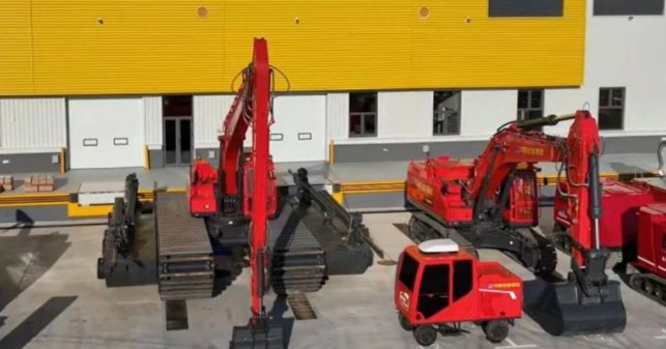 硬核破解“最后一公里”难题，山河智能应急救援设备助力“应急使命·2025”演习！